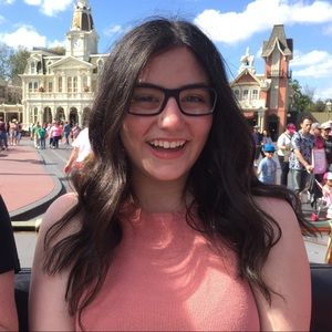 Meet your Posher, Gabriella